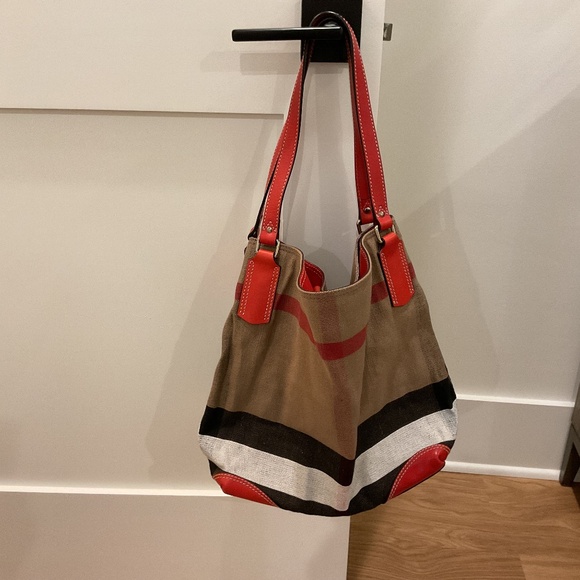 Burberry Canvas Check Medium Maidstone Tote - Picture 1 of 7